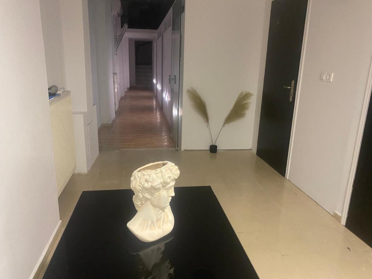 Le.Chris Central Dorms Hotel Rethymno  ภายนอก รูปภาพ