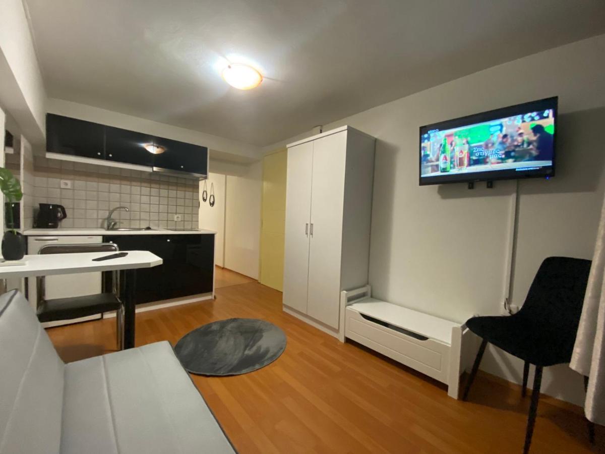 Le.Chris Central Dorms Hotel Rethymno  ภายนอก รูปภาพ